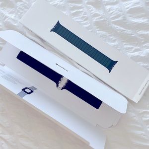 New in box sequoia green leather link Apple Watch strap